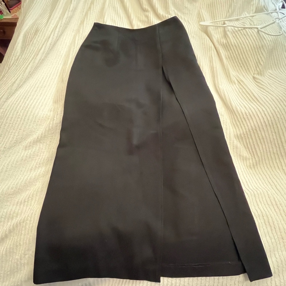Y2K Low wasted black skirt